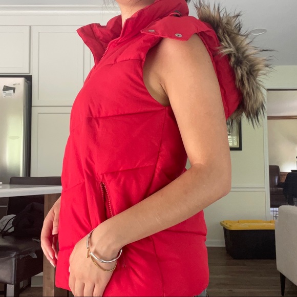 Hooded Vest - Picture 3 of 4